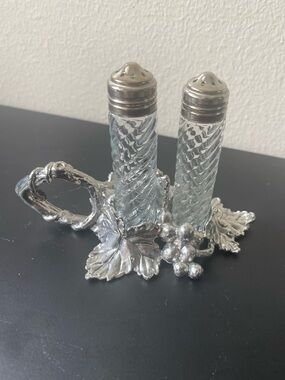 Arthur Court Silver Tone Grape Leaf Glass Salt and Pepper Shakers